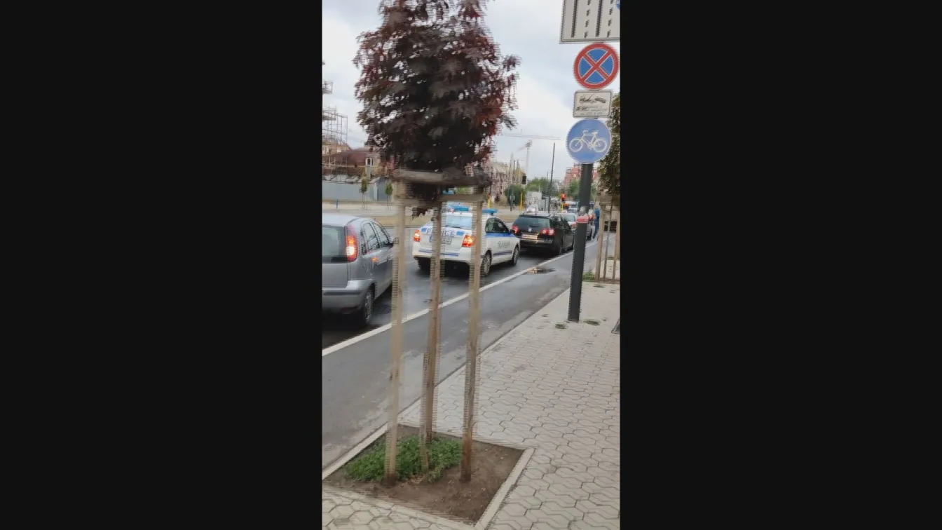 От „Аз, репортерът“: И полицейски автомобил сред спрелите в бус лента и след знак за забрана