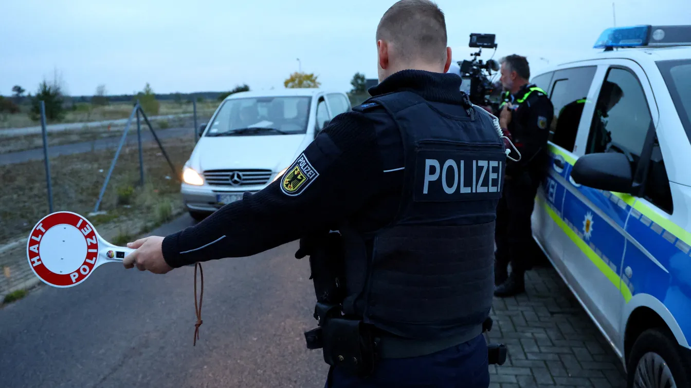 Германия удължи временния граничен контрол с 6 месеца