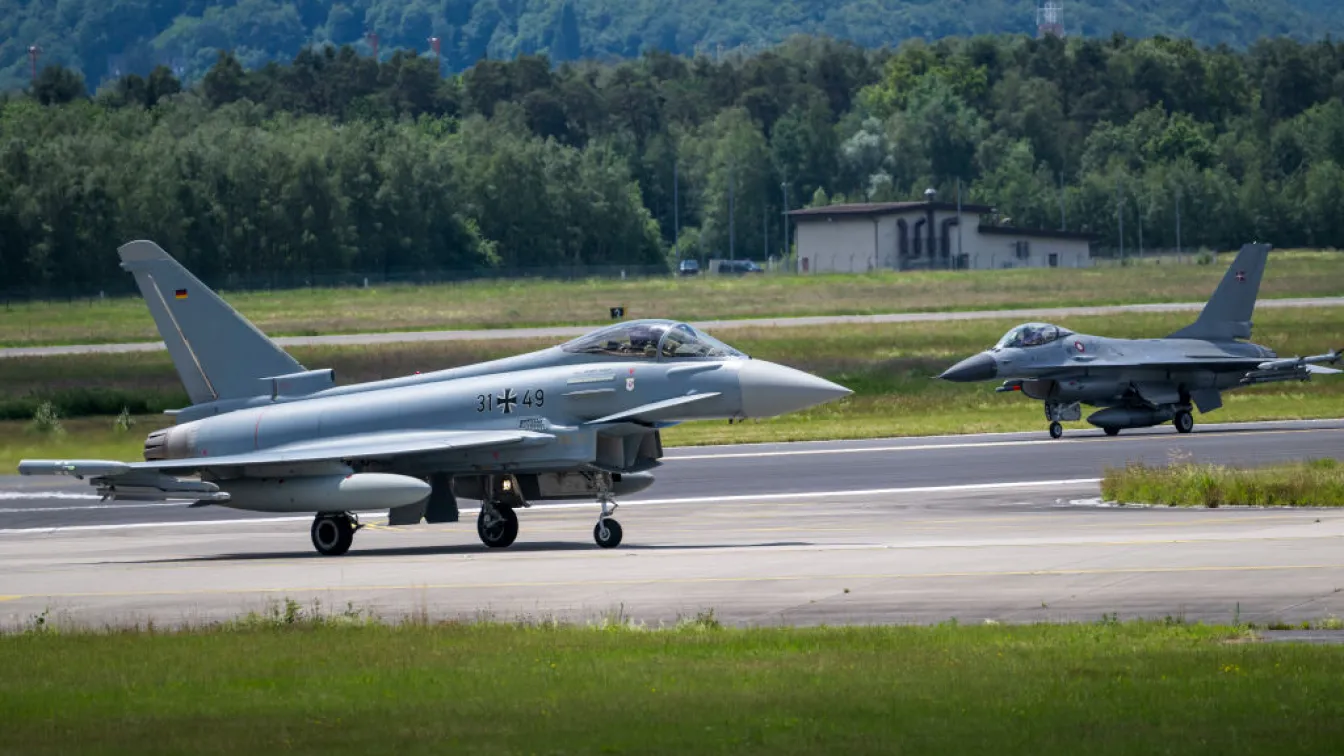 Турция засили усилията си за придобиване на изтребители Eurofighter и F-35