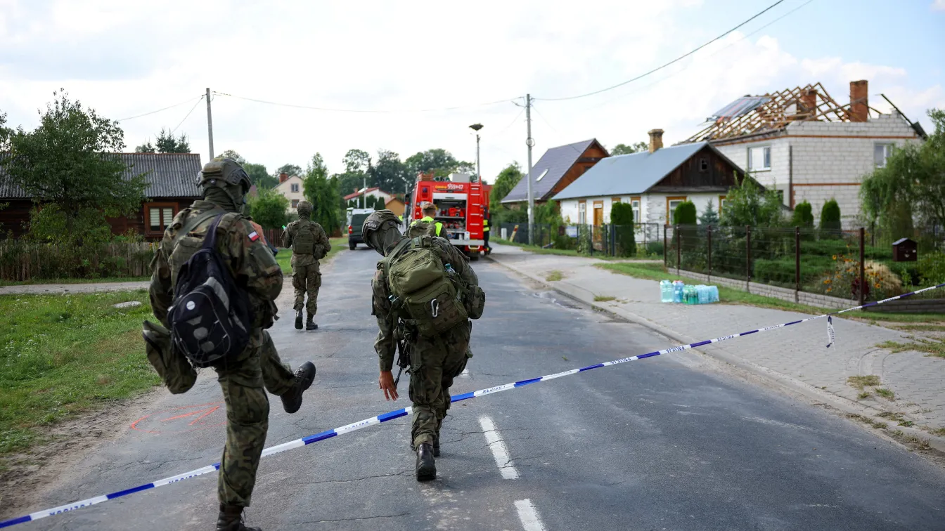Руските дронове в Полша: Варшава затвори границите си с Беларус до 9 декември