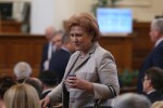 Менда Стоянова: Бюджет 2020 може да се определи като пица с пармезан и с шунка