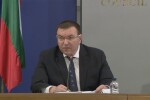 Ангелов: Намираме се в най-върховата част на пика на заразата