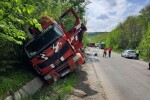 Катастрофа с четири камиона затрудни движението през Ришкия проход