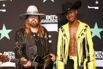 Рапърът Lil Nas X е в болница след внезапна парализа на лицето