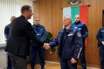 Наградиха полицаите, спасили детето от трагично падане в Ямбол (СНИМКИ)