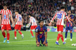Червен картон и магия на Алварес - Атлетико шокира Барселона (ВИДЕО)