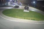 Опасни маневри на кръгово в Ямбол, камери заснеха нарушителя (ВИДЕО)