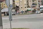 Кола катастрофира при метростанция 