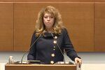 Илияна Йотова: Пожелавам на новите депутати да са куражлии. Мъдрост ще видим дали си имат 
