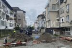 Работник загина, след като беше затрупан при ремонт в Бургас (СНИМКИ)
