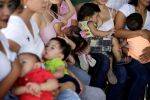 1500 майки кърмиха бебетата си на обществено място