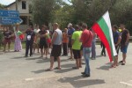 Напрежение в Крушаре: Протестиращите искат оставки, заканиха се да не пускат ветеринарите