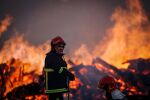 Огнената стихия  Португалия: Пожарникар е с тежки изгаряния