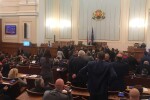 Минималната пенсия скара депутатите, заседанието за бюджета на ДОО беше прекратено