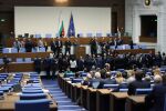 Парламентът с нов опит да гласува по-високата минимална заплата и бюджета на НЗОК