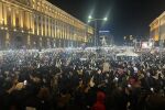 НА ЖИВО: Недоволството срещу Бюджет 2026 - протестиращи стигнаха до централата на ДПС, продължават към тази на ГЕРБ