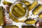 Киселите краставички: Повишават ли кръвното налягане?