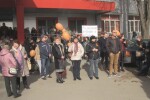 Протест и контрапротест на пациенти пред онкодиспансера в Русе