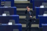 Европарламентът започва проверка по скандала с жеста на Ангел Джамбазки