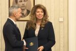 Обратно броене до служебната власт: Утре Йотова приема посочения за премиер Гюров 