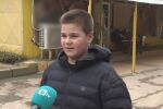 Добрият пример: 12-годишно момче намери пари на улицата и ги върна на възрастна жена