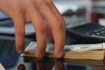 Инвестициите, базирани на AI, крият опасни финансови рискове