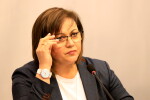 Корнелия Нинова: Тече нова подмяна на истината