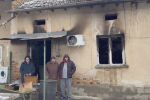 Майка и син с увреждания останаха без покрив след пожар и се нуждаят от помощ
