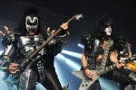 KISS ще изнесат концерт за големи бели акули