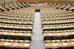 Празната пленарна зала – проблем и на Европарламента