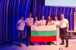Български ученици с медали от международния турнир на младите физици в Швеция