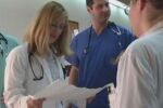 В разгара на летния сезон: Колко струва лекарски преглед или престой в болница в Гърция?