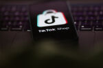 Покупка на един клик разстояние: Как TikTok промени пазара за луксозни стоки в Европа?