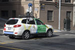Мъж получи обещетение 12 хил. долара, след като е заснет гол от камера на Google Street View 