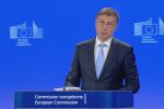 Валдис Домбровскис: Присъединяването на България към еврозоната подчертава силата на еврото глобално