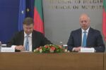 Премиерът Желязков: Няма причина за паническо харчене и обмяна в евро. Стойността на парите ще се запази