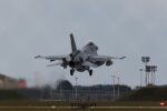 Запрянов: Няма опасност самолетите F-16 да не летят, в момента приемаме частите и боеприпасите за тях