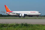 Технически проблем: Малко след излитането си самолет Boeing на Air India се приземи обратно