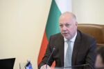 Премиерът благодари на българските дипломати и службите за сигурност за успешната евакуация от Израел
