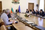 Премерът Желязков свика съвещание във връзка със ситуацията в Близкия изток