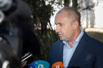 Радев: Влизането в еврозоната при петролна криза трябва да бъде много внимателно премислено