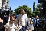 Зам.-кметът на София Никола Барбутов беше изведен с полиция от сградата на общината 