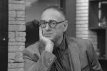 „За мъртвите или добро, или смешно“: Необикновеният живот на Любен Дилов-син между сатирата и политиката