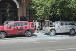 Запалиха две дипломатически коли пред българското посолство в Скопие (ВИДЕО и СНИМКИ)
