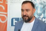 Кога AI спира да бъде помощник и се превръща в заместник на служителя?