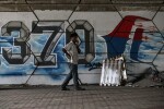 Полет MH370 остава обвит в мистерия година след изчезването си