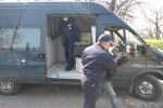 Полицейска акция в ромската махала в Бургас, има задържани