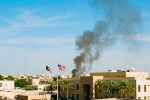 Дим се издига над района на американското посолство в Кувейт