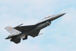 С какво се отличава F-16 - изтребителят, който доминира небето?