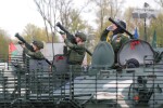 В Беларус проведоха мащабен военен парад пред хиляди зрители (ГАЛЕРИЯ)